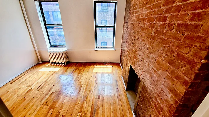 Rented by Compass | media 10