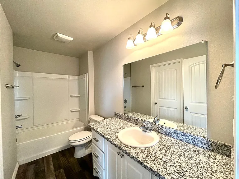 6040 24th St #25 — Photo 11