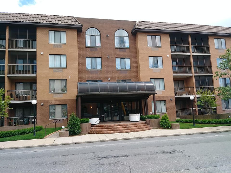 1st image of 75 Essex Dr APT 1E