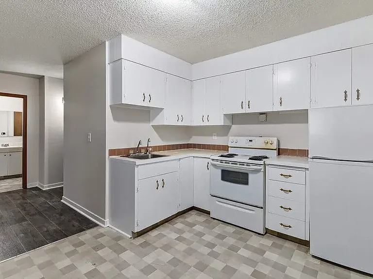 34 Spence St — Photo 6