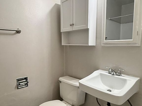 5th image of 4700 SW Othello St APT 1