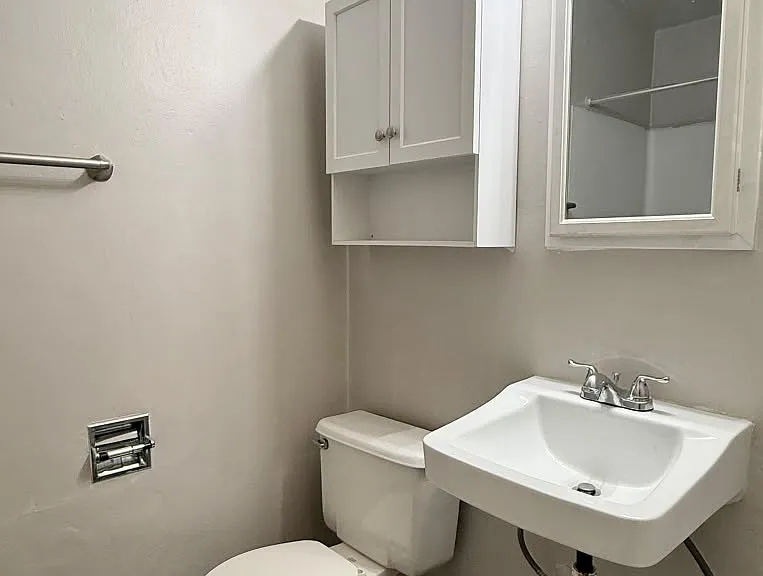 4700 SW Othello St #1 — Photo 5