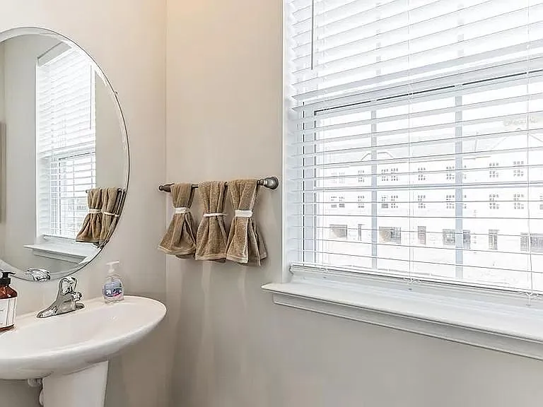 204 Macoun Way — Photo 25