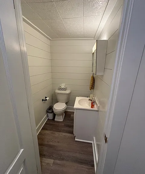 105 E Main St — Photo 6