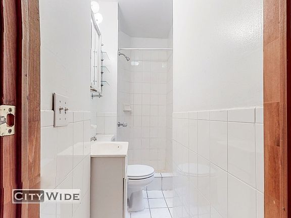 3rd image of 346 E 76th St #15A