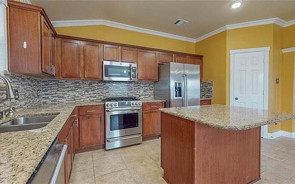 3rd image of 14712 English Rose Dr
