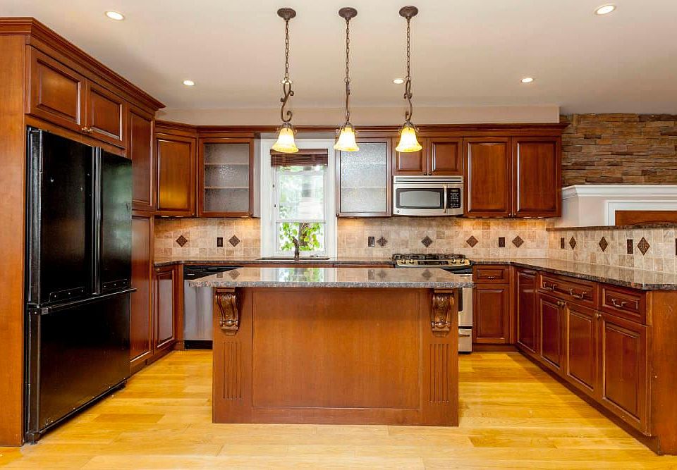 2nd image of 15 E 2nd St #3