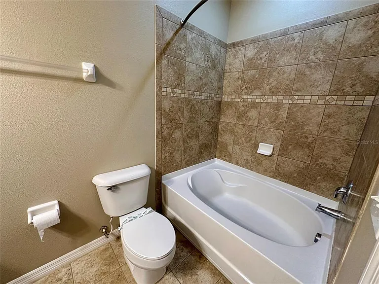15816 Fishhawk View Dr — Photo 19
