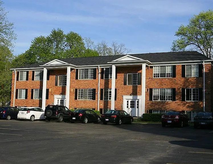 Hartford Place Apartments — Photo 25