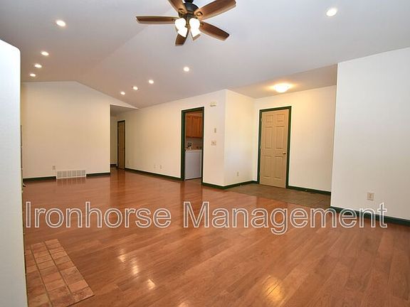 4th image of 502 Sanders Ave
