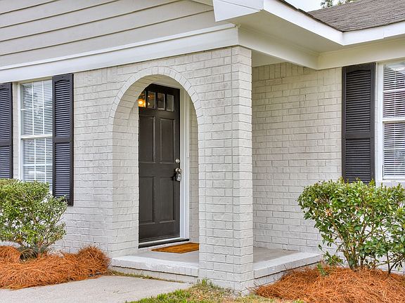 4th image of 3728 Kingsgate Dr