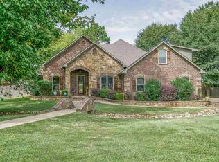 100 Woodbine Pl, White Oak, TX 75693