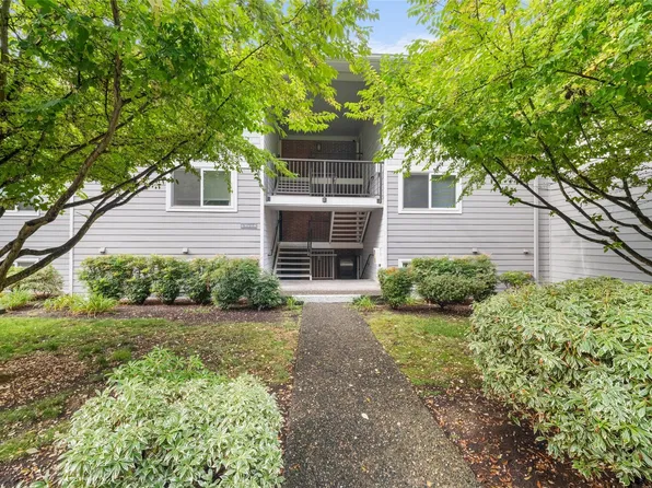 15214 NE 8th Street #G22, Bellevue, WA 98007
