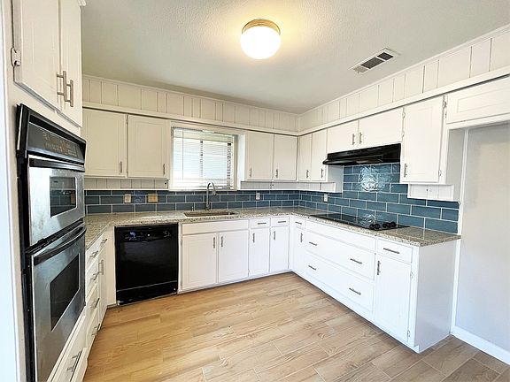 5th image of 3310 San Mateo Dr