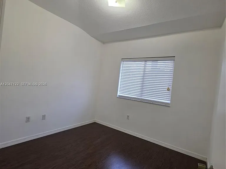 3398 NE 9th Dr #204 — Photo 15