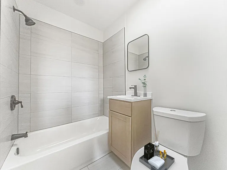 Fairfield Apartments — Photo 16