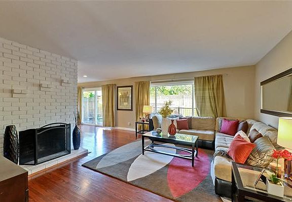 3rd image of 1220 Priscilla Dr