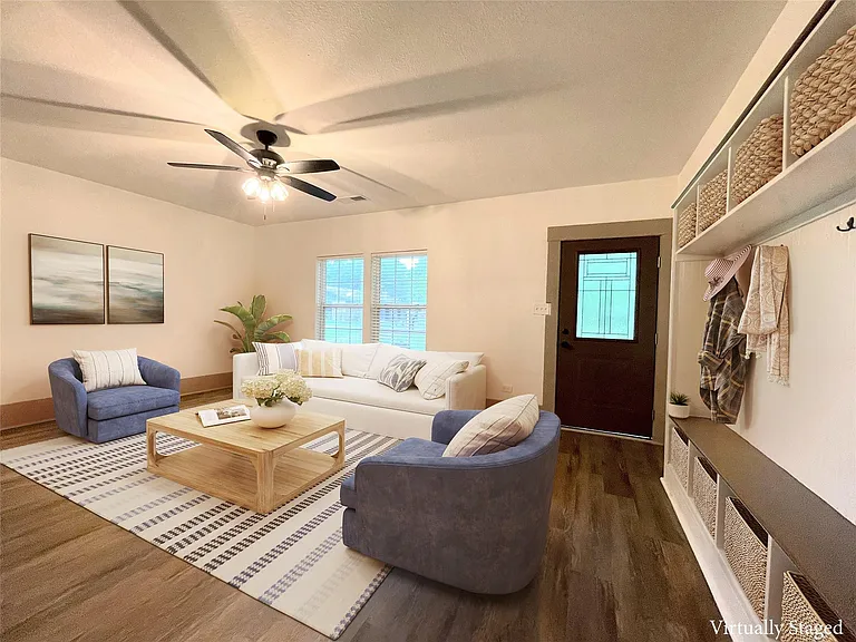 210 W Crescent Dr — Photo 14