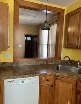 5th image of 43 Chapin St