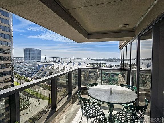 2nd image of 100 Harbor Dr Unit 1706