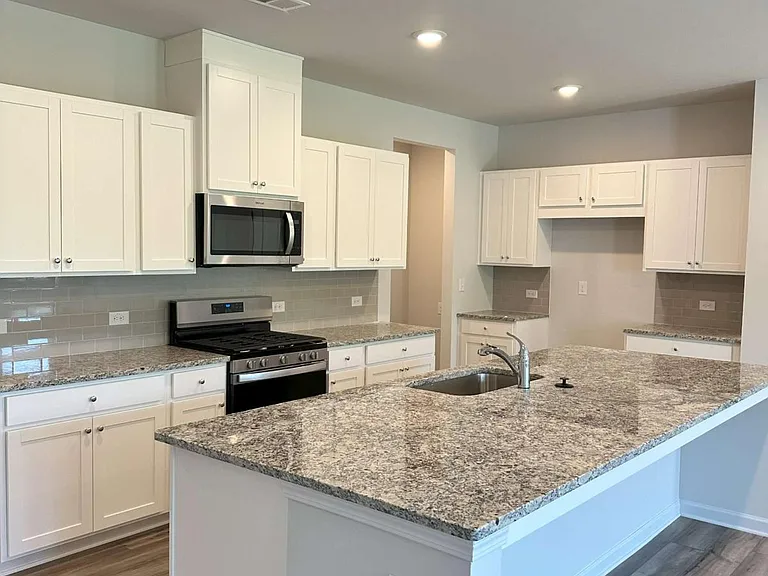 731 Point Place Dr — Photo 5