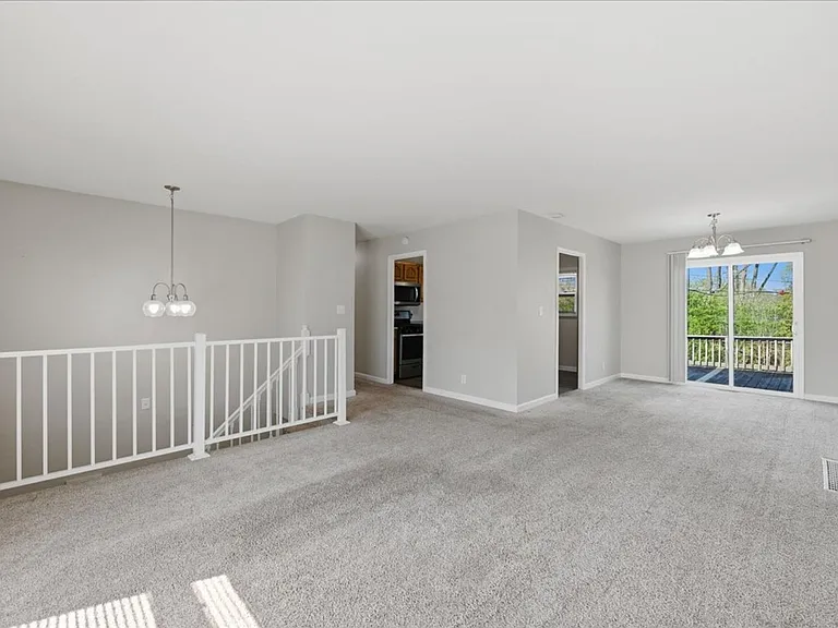 3226 Voigt Dr — Photo 2