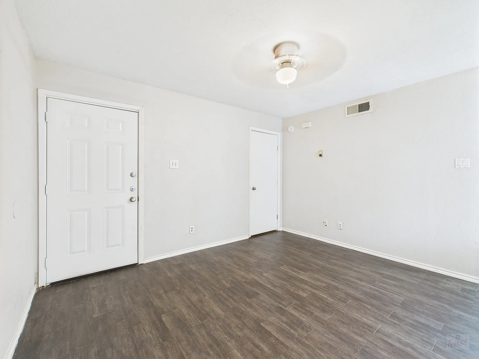 1840 Burton Dr Apt 141 — Photo 4