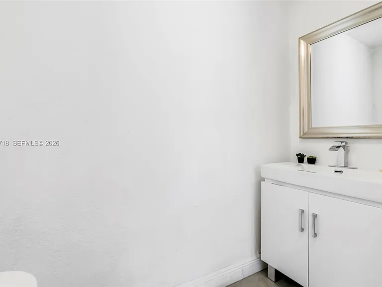 5424 Garfield St — Photo 36