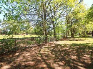 720 Town East Dr, Reno, TX 75462