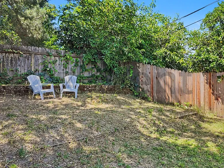 1812 Cirby Way #B — Photo 31