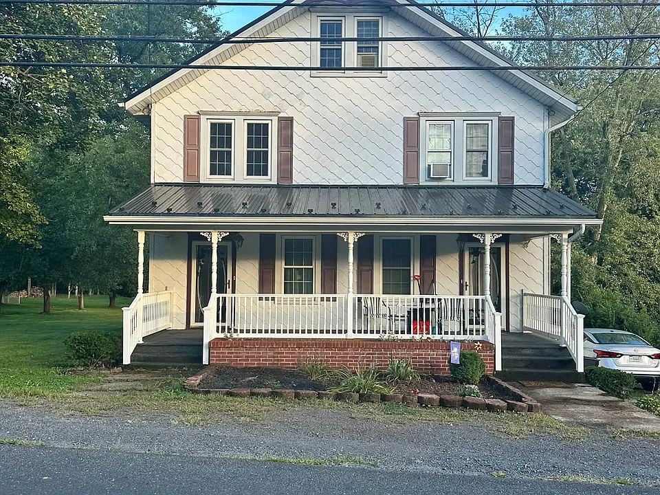 210 E Center St