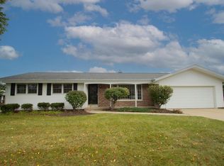 1217 Allermann Dr, Watertown, WI 53094