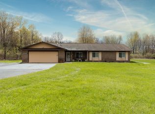 10868 Hibner Rd, Hartland, MI 48353