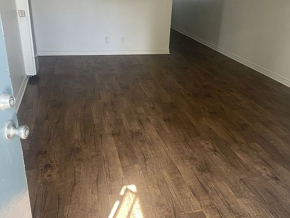 3rd image of 6520 El Cortez Ave APT A