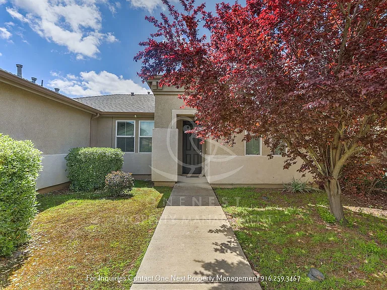 1746 Barney Ave — Photo 2