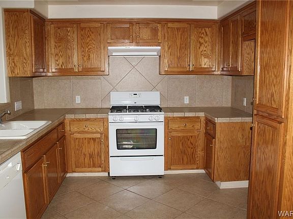 2nd image of 1832 Monterey Dr