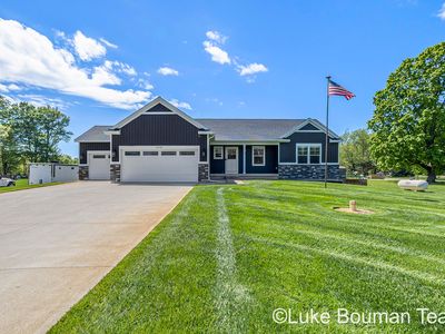 12761 152nd Ave, Grand Haven, MI, 49417