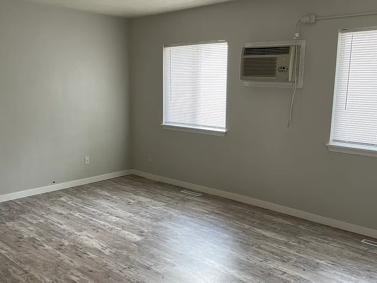 314 S Johnson St #2 — Photo 4