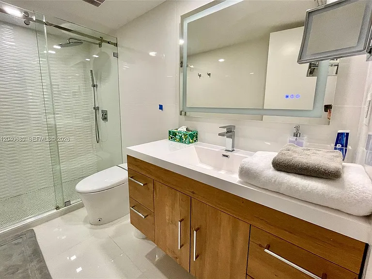 5701 Collins Ave #Penthouse 08 — Photo 18