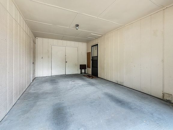 5th image of 103 E Cambridge Ct