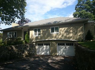 835 Newton St, Brookline, MA 02467