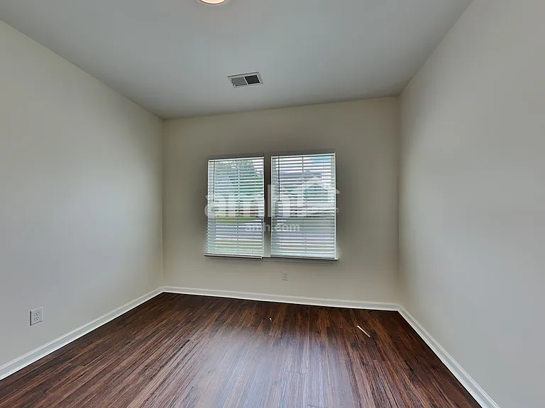 252 Thames Valley Dr — Photo 13