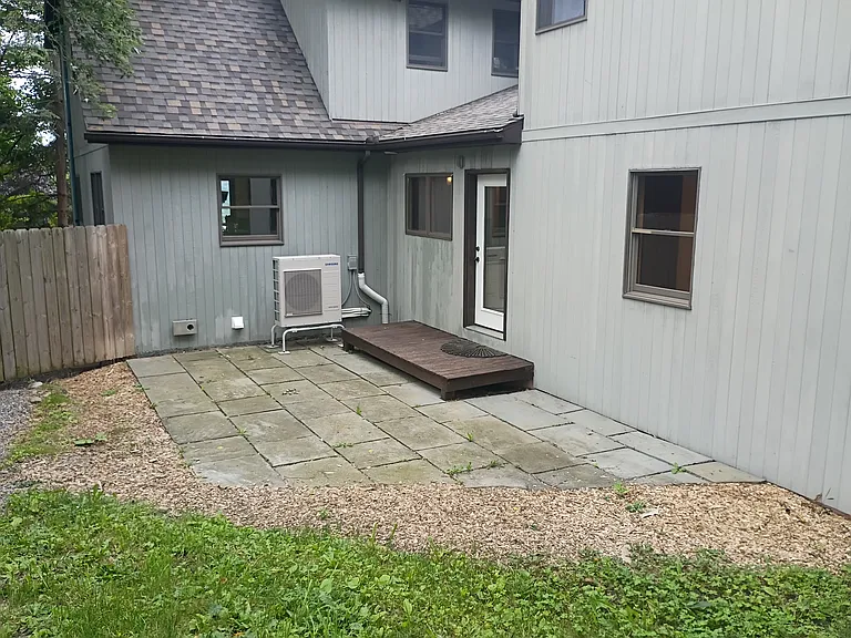 118 Park Ln #B — Photo 5