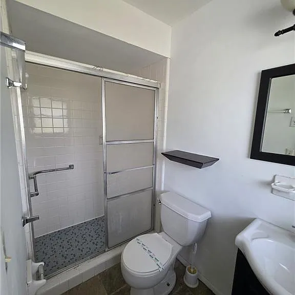 33 Broadway Cir — Photo 25