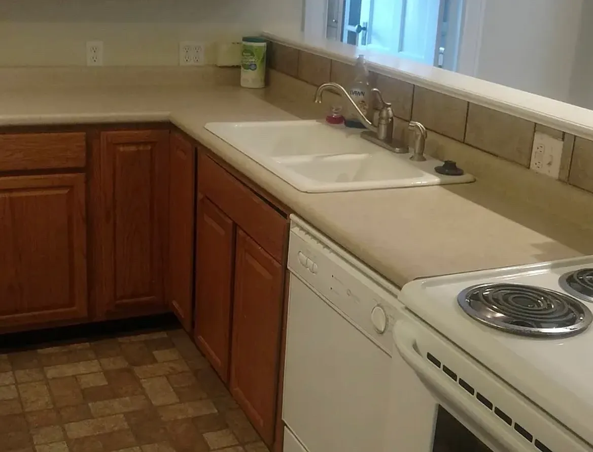 1 bed, 1000 sqft, $1,400 — Photo 4