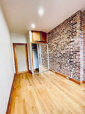 5th image of 324 E 52nd St APT 5C
