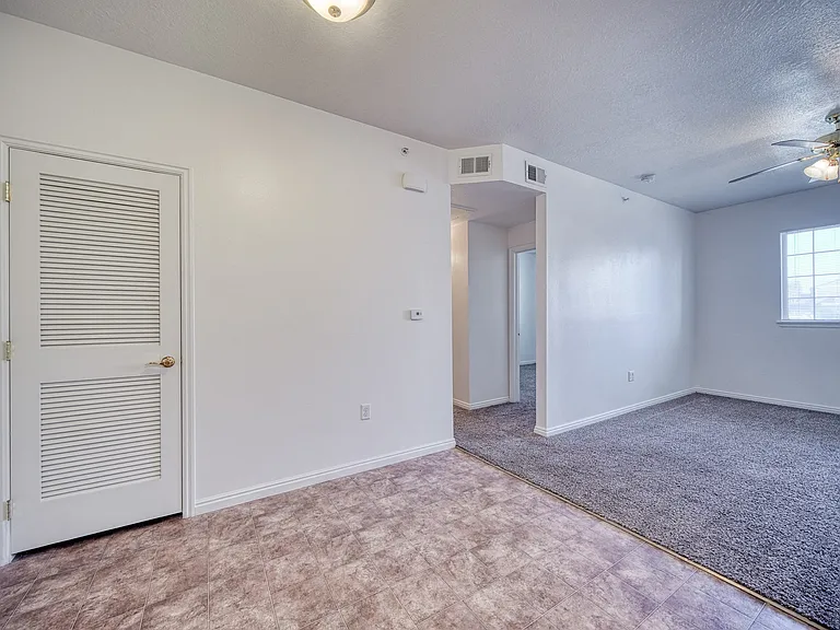 Stone Brook Apartments — Photo 64