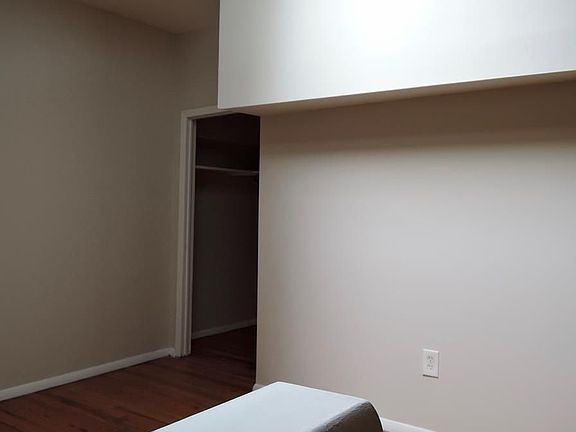 3rd image of 351 W 14th St APT A