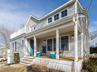 26 Ocean View Ave, Tiverton, RI 02878