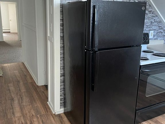 5th image of 8 Burrill St #2
